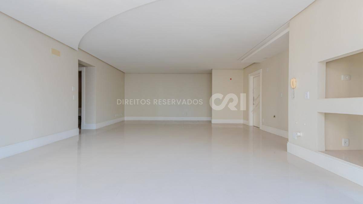 Apartamento no Edifício Le Majestic com 3 suítes no Centro em Balneário Camboriú