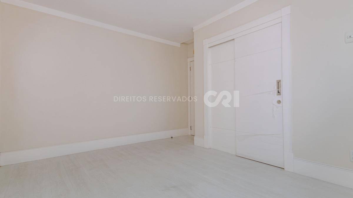 Apartamento duplex com 4 suítes no Edifício Le Majestic no Centro de Balneário Camboriú