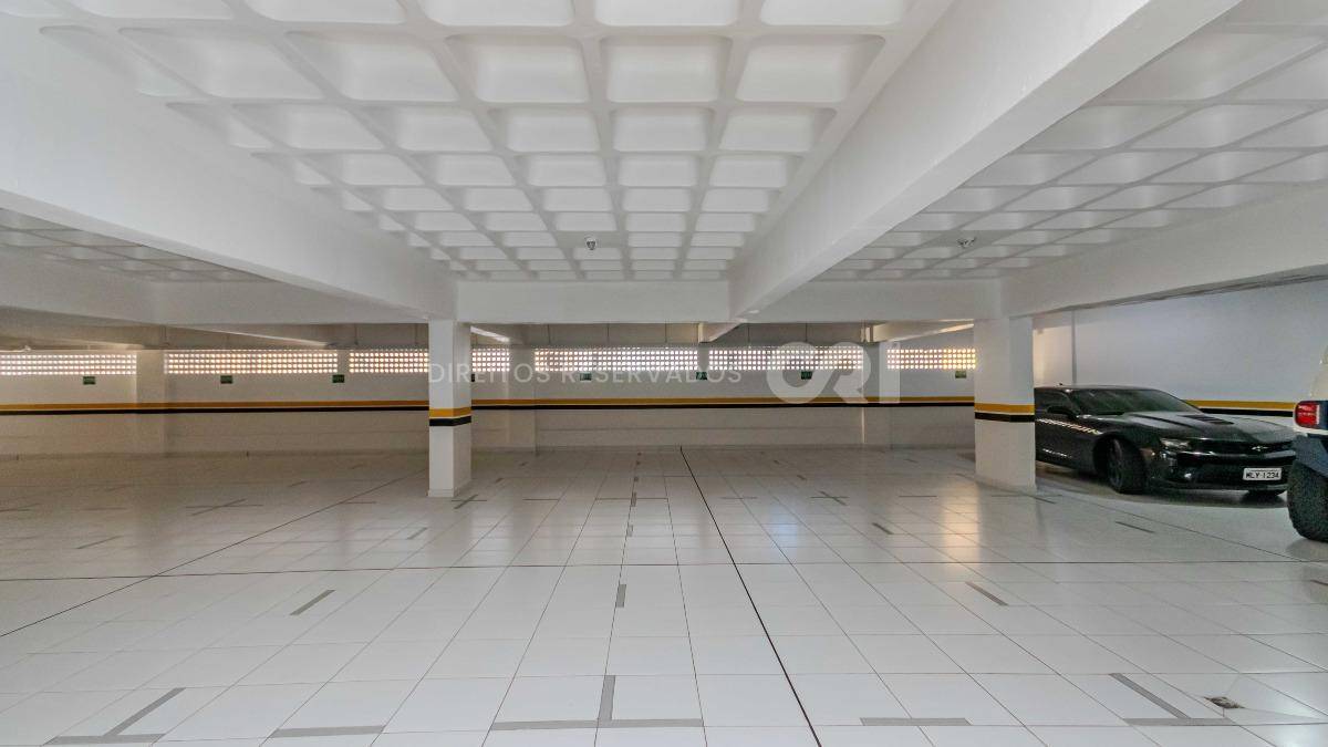 Apartamento duplex com 4 suítes no Edifício Le Majestic no Centro de Balneário Camboriú