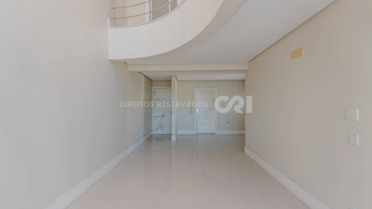 Apartamento duplex com 4 suítes no Residencial Le Majestic no Centro de Balneário Camboriú