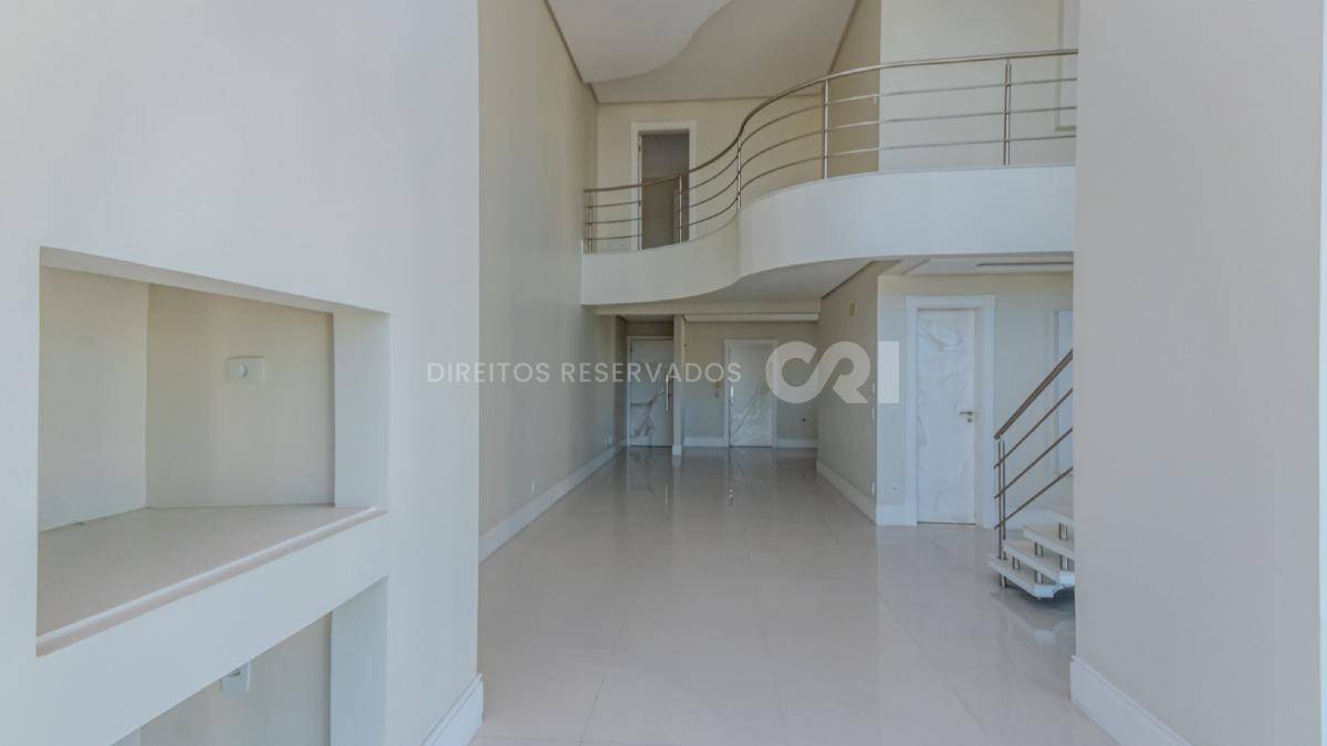 Apartamento duplex com 4 suítes no Residencial Le Majestic no Centro de Balneário Camboriú