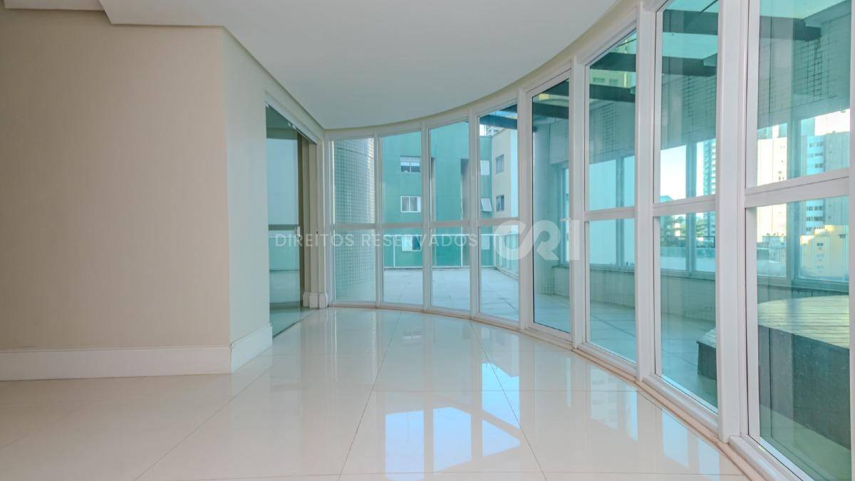 Apartamento com 3 suítes no Edifício Le Majestic no Centro, Balneário Camboriú