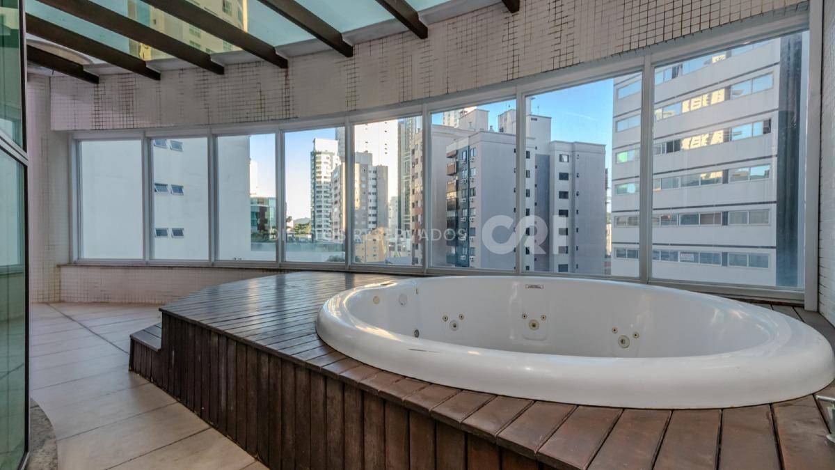 Apartamento com 3 suítes no Edifício Le Majestic no Centro, Balneário Camboriú