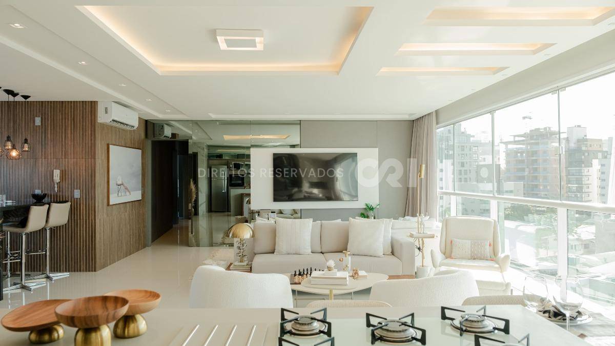 Apartamento mobiliado no Mirage Residence com 4 suítes na Praia Brava em Itajaí