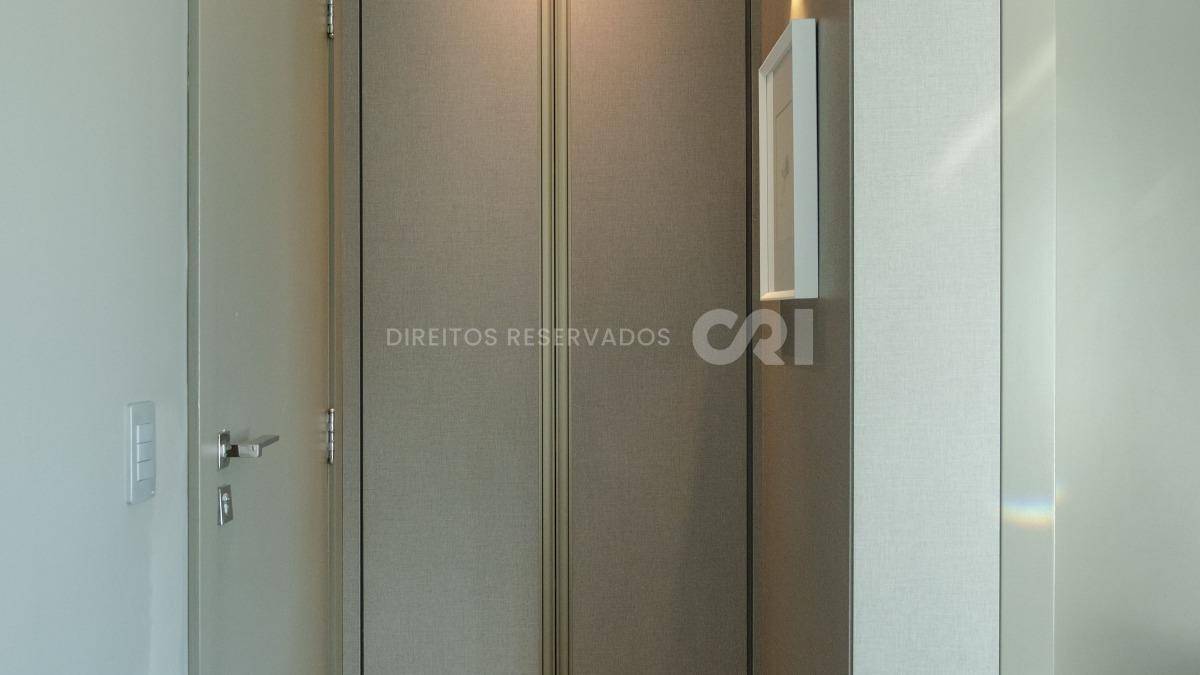 Apartamento mobiliado no Mirage Residence com 4 suítes na Praia Brava em Itajaí