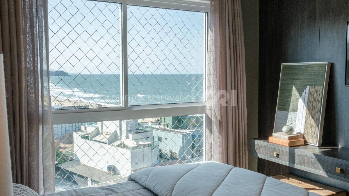 Apartamento mobiliado no Mirage Residence com 4 suítes na Praia Brava em Itajaí