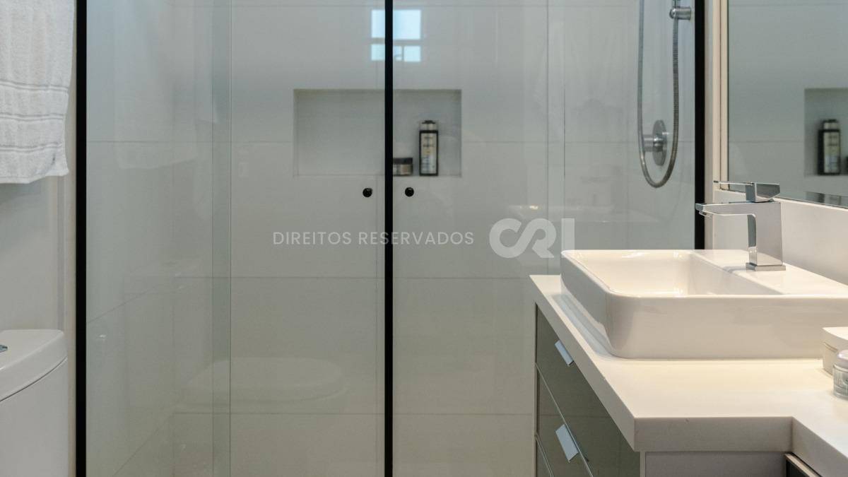 Apartamento mobiliado no Mirage Residence com 4 suítes na Praia Brava em Itajaí