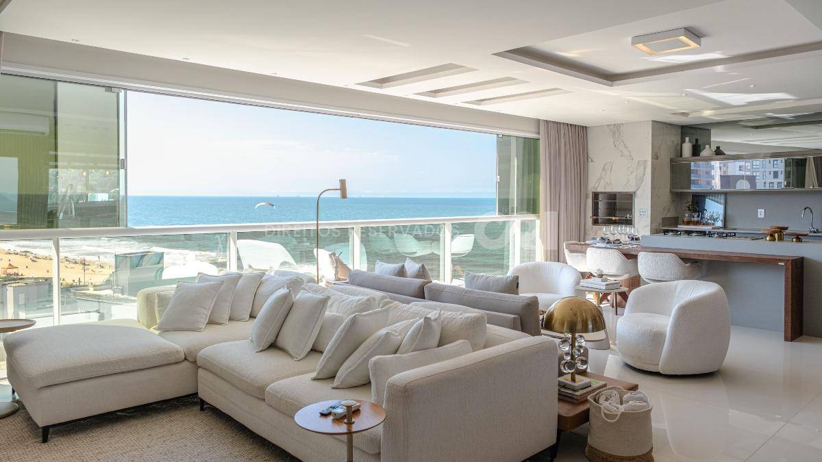 Apartamento mobiliado no Mirage Residence com 4 suítes na Praia Brava em Itajaí