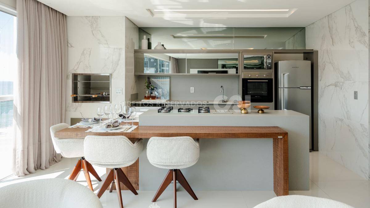 Apartamento mobiliado no Mirage Residence com 4 suítes na Praia Brava em Itajaí