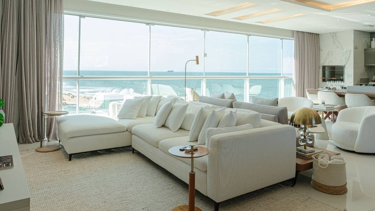 Apartamento mobiliado no Mirage Residence com 4 suítes na Praia Brava em Itajaí