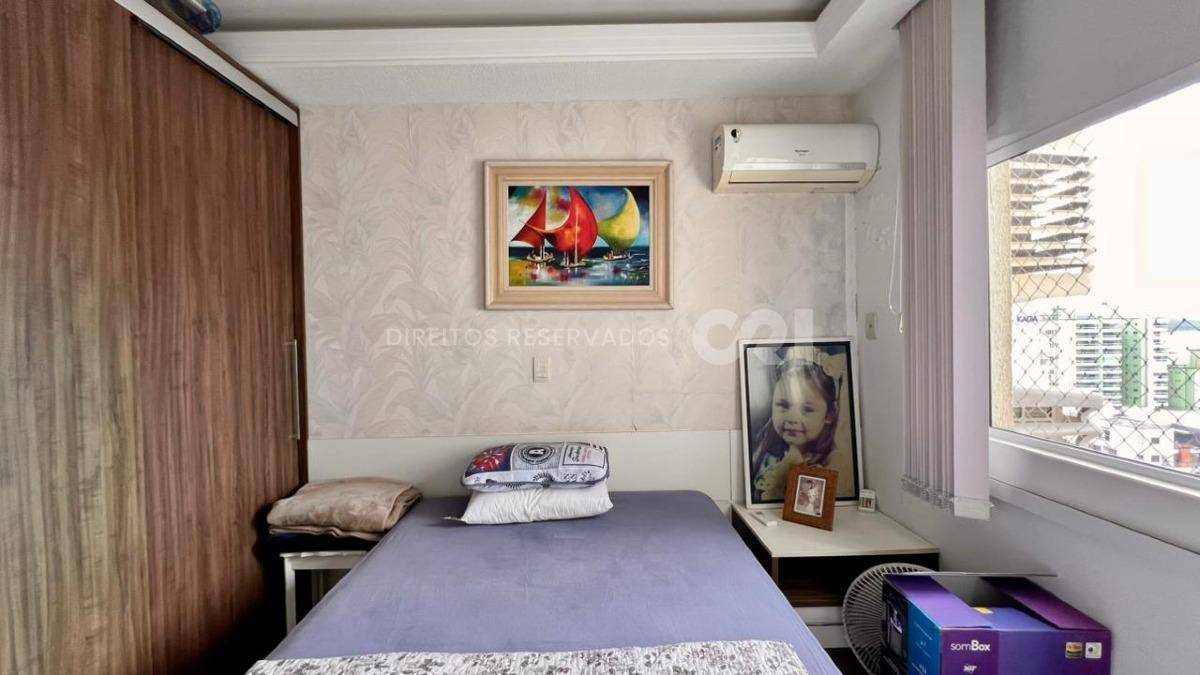 Apartamento com 3 suítes no Residencial Villa do Mar na Meia Praia em Itapema