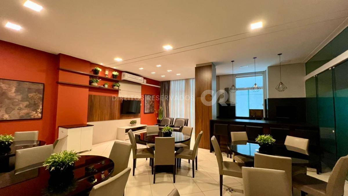Apartamento com 3 suítes no Residencial Villa do Mar na Meia Praia em Itapema
