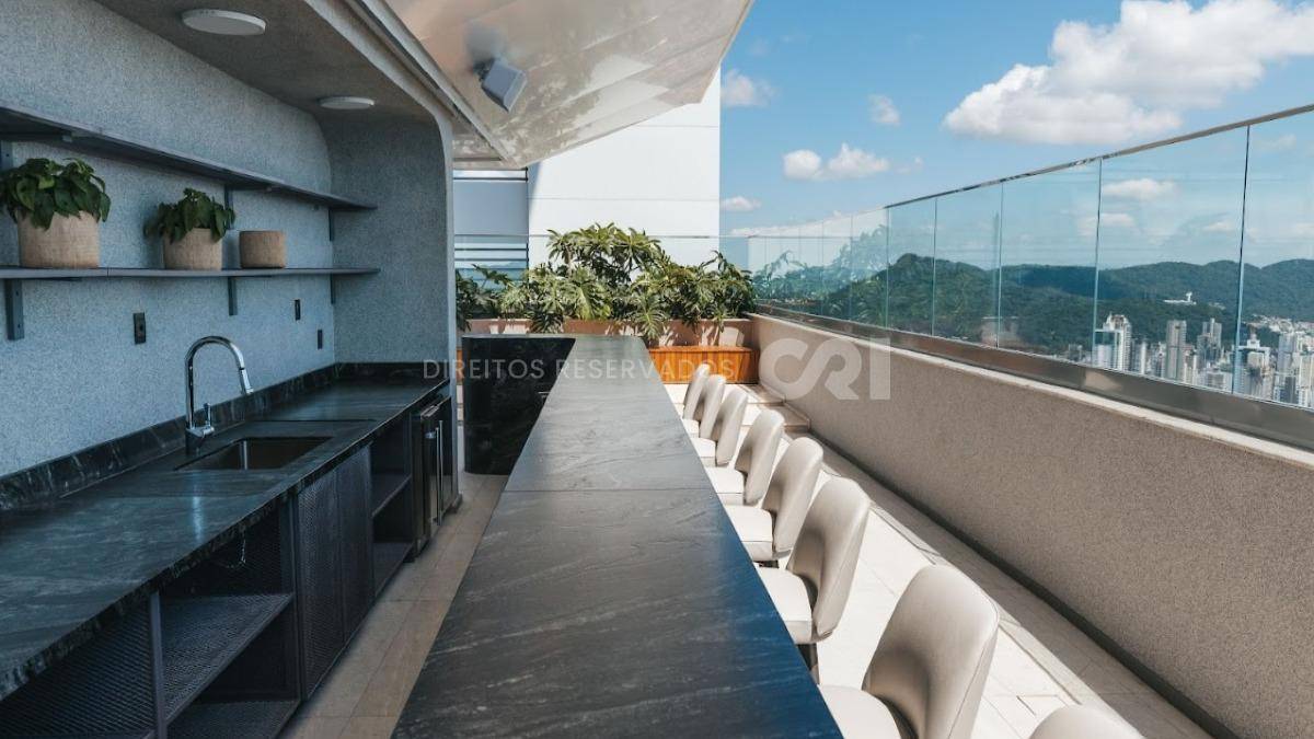 Apartamento com 4 suítes no Edifício Vitra by Pininfarina no Centro em Balneário Camboriú