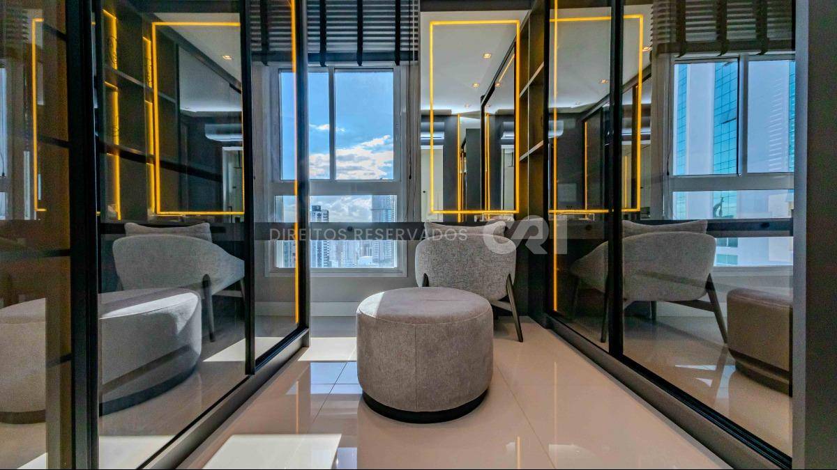 Cobertura duplex com 3 suítes no Hamptons Village no Centro de Balneário Camboriú