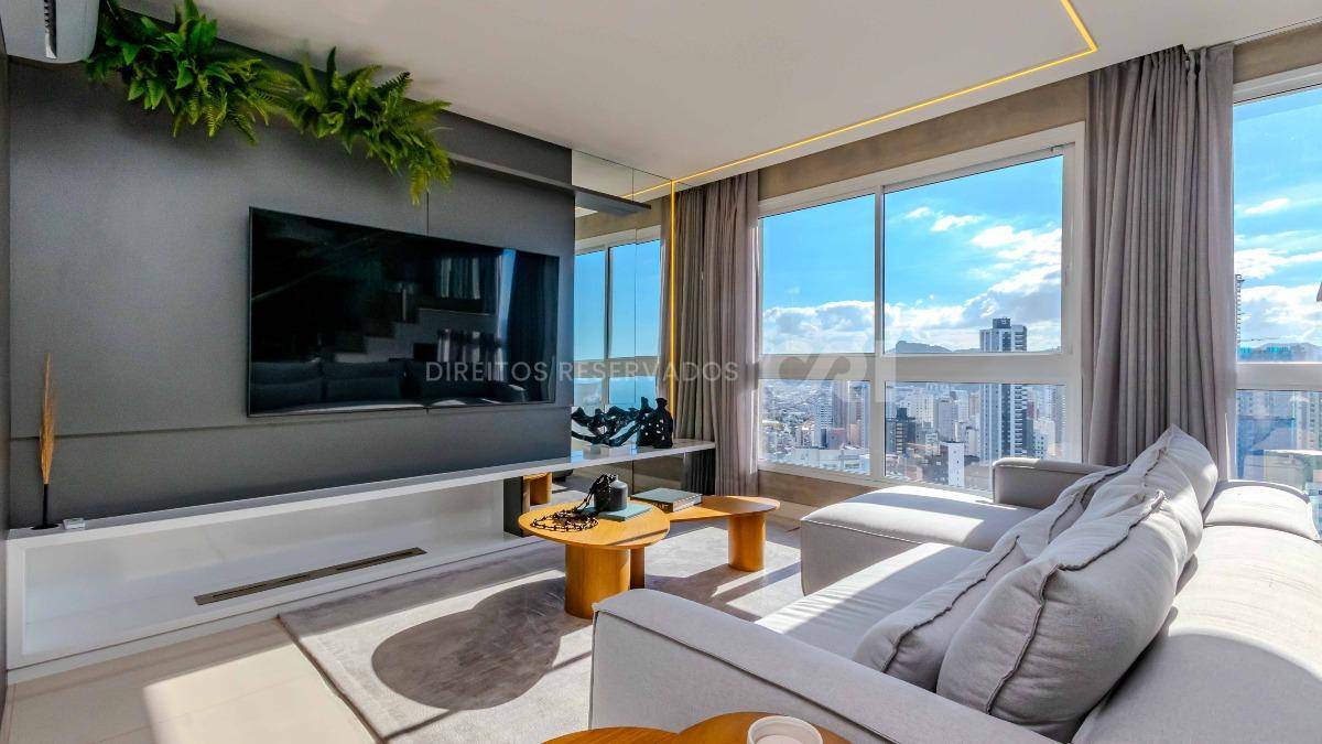 Cobertura duplex com 3 suítes no Hamptons Village no Centro de Balneário Camboriú