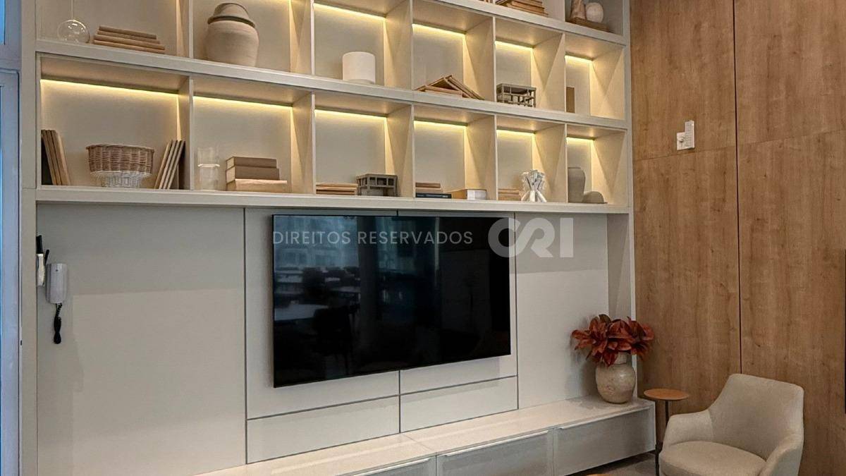 Apartamento com 3 suítes no Garden Square Residence na Meia Praia, Itapema