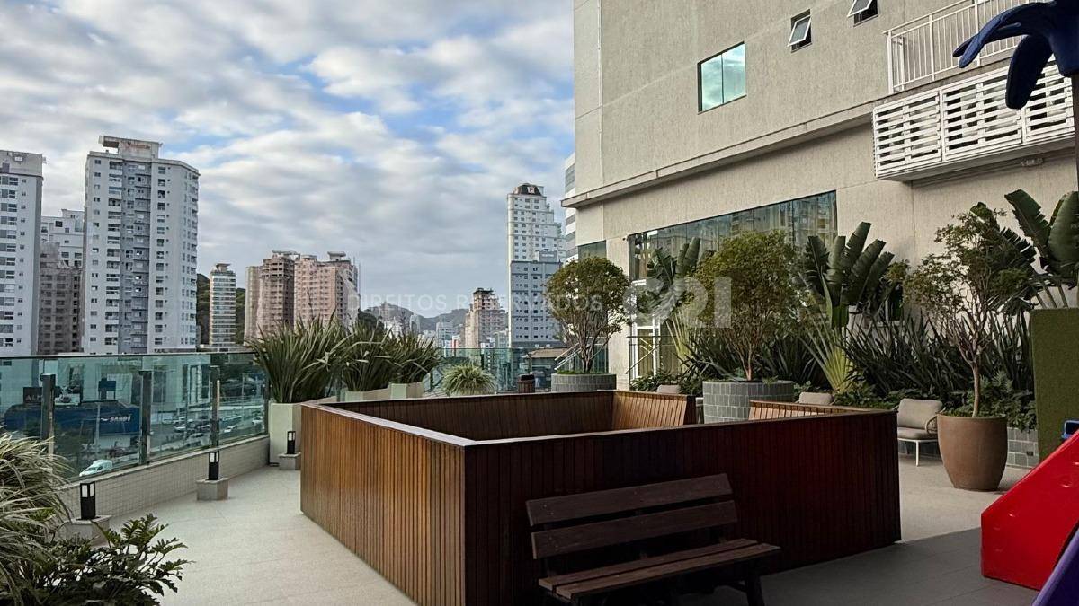 Apartamento com 3 suítes no Garden Square Residence na Meia Praia, Itapema