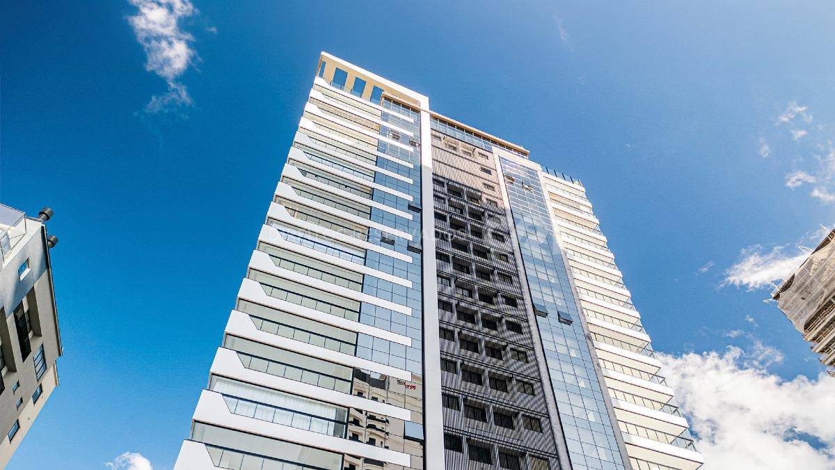 COPA: Apartamento com 4 suítes Doha Tower na Meia Praia Itapema