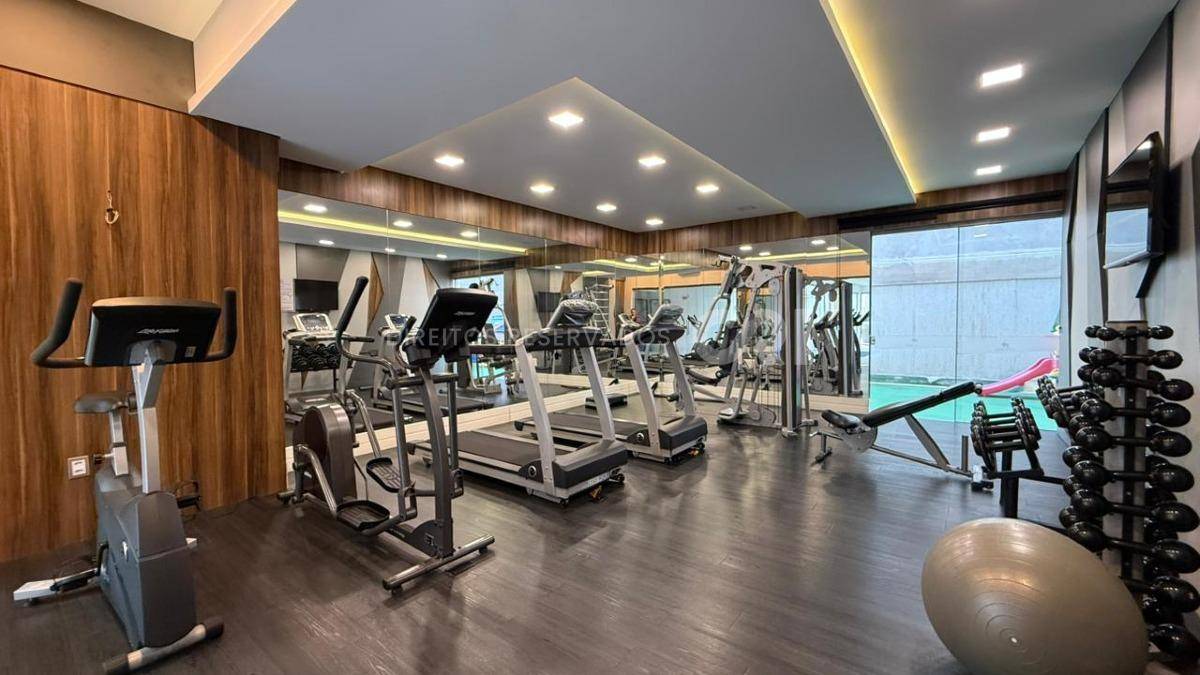 Apartamento quadra mar com 4 suítes no Residencial Milano na Meia Praia Itapema