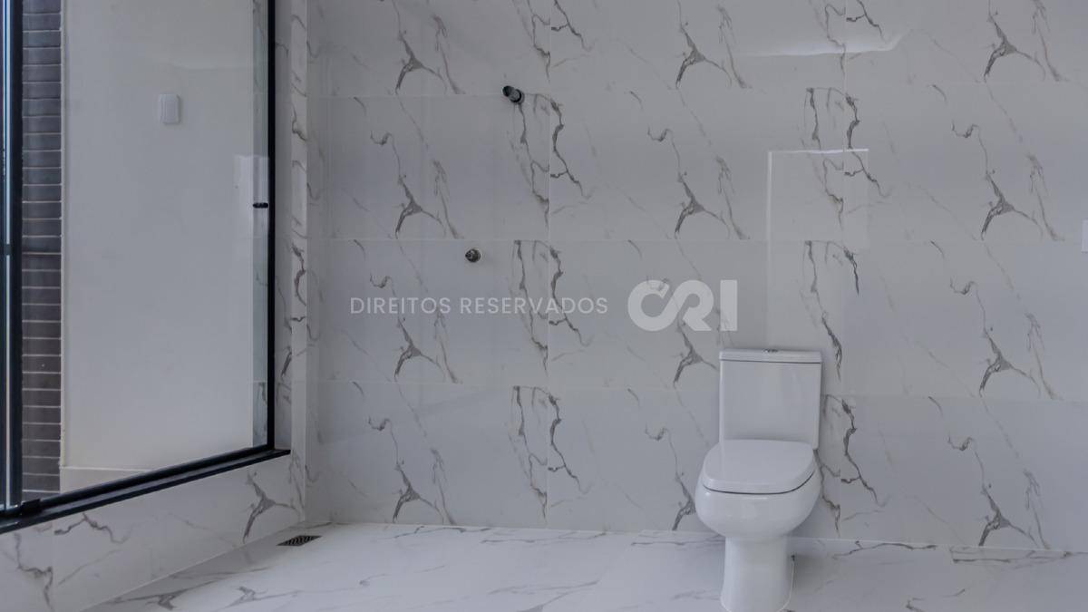 Cobertura Duplex com 3 Suítes no Brava Center Residence na Praia Brava em Itajaí