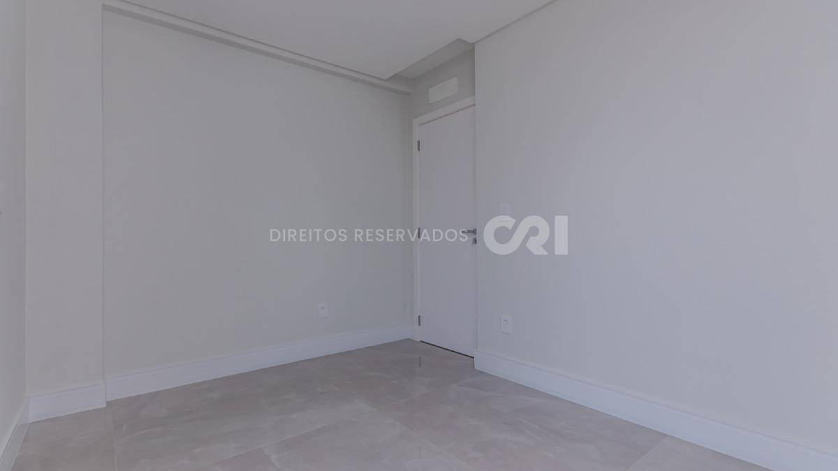 Cobertura Duplex com 3 Suítes no Brava Center Residence na Praia Brava em Itajaí