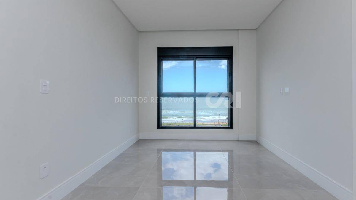 Cobertura Duplex com 3 Suítes no Brava Center Residence na Praia Brava em Itajaí
