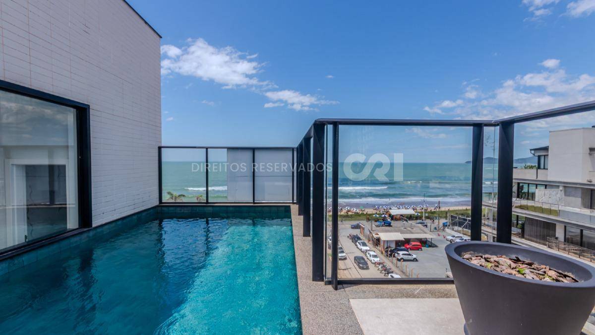 Cobertura Duplex com 3 Suítes no Brava Center Residence na Praia Brava em Itajaí