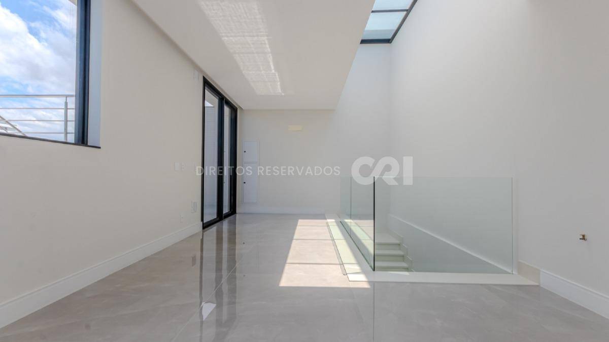 Cobertura Duplex com 3 Suítes no Brava Center Residence na Praia Brava em Itajaí