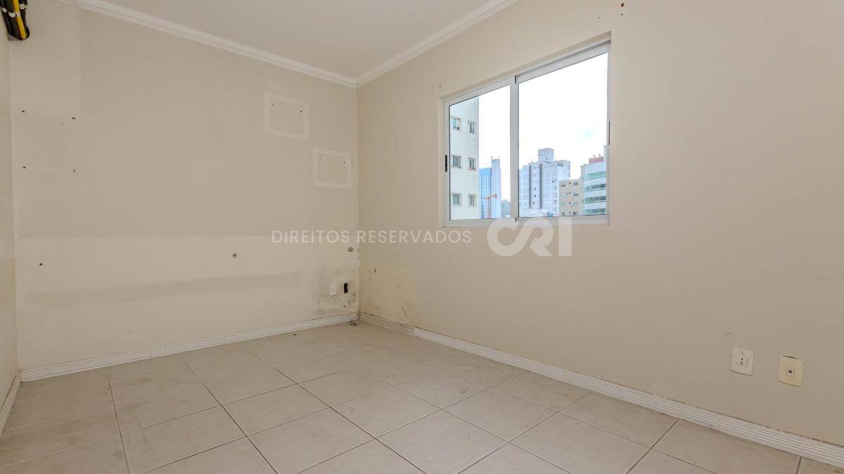 Apartamento com 3 quartos no Edificio Imperialle no Pioneiros em Balneario Camboriú