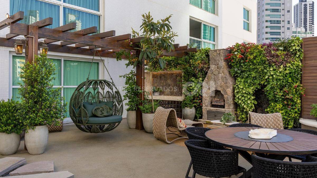 Apartamento Diferenciado com 3 Suítes no Phoenix Tower na Barra Sul de Balneário Camboriú