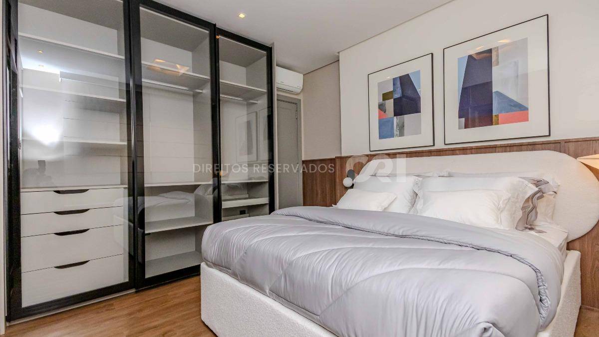 Apartamento com 4 suítes no Edifício Baturité na Barra Sul em Balneário Camboriú