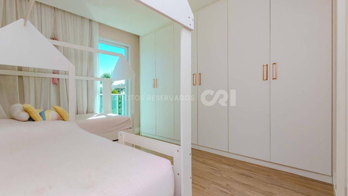 Apartamento com 3 Suítes no Phoenix Tower na Barra Sul de Balneário Camboriú
