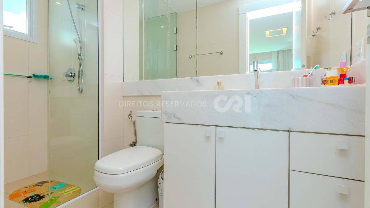 Apartamento com 3 Suítes no Phoenix Tower na Barra Sul de Balneário Camboriú