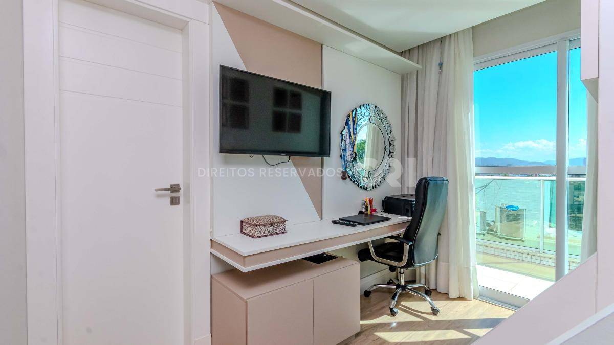 Apartamento com 3 Suítes no Phoenix Tower na Barra Sul de Balneário Camboriú