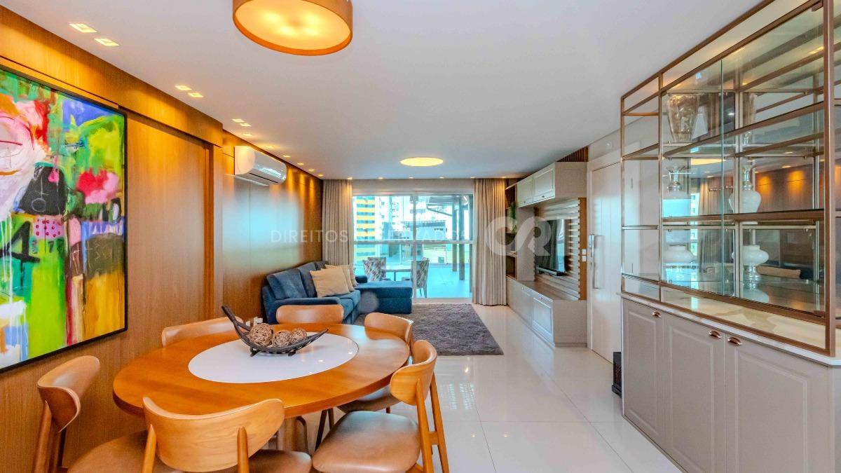 Apartamento com 3 Suítes no Phoenix Tower na Barra Sul de Balneário Camboriú