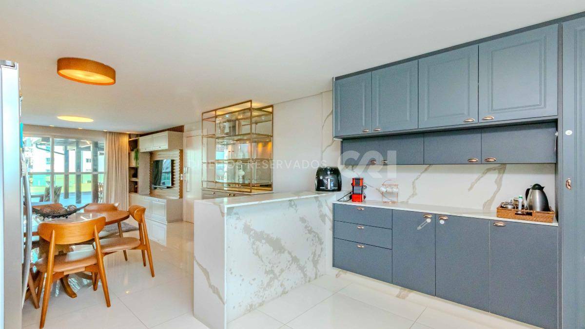 Apartamento com 3 Suítes no Phoenix Tower na Barra Sul de Balneário Camboriú