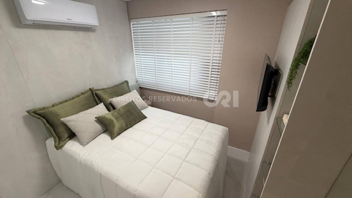 Apartamento com 2 quartos no Edifício Imperatriz no Centro de Balneário Camboriú