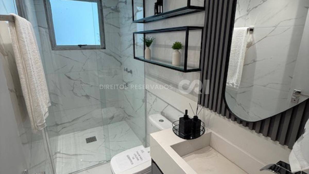 Apartamento com 2 quartos no Edifício Imperatriz no Centro de Balneário Camboriú