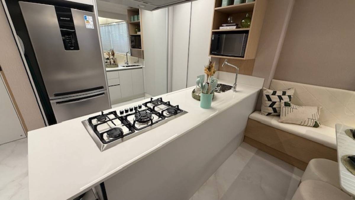 Apartamento com 2 quartos no Edifício Imperatriz no Centro de Balneário Camboriú