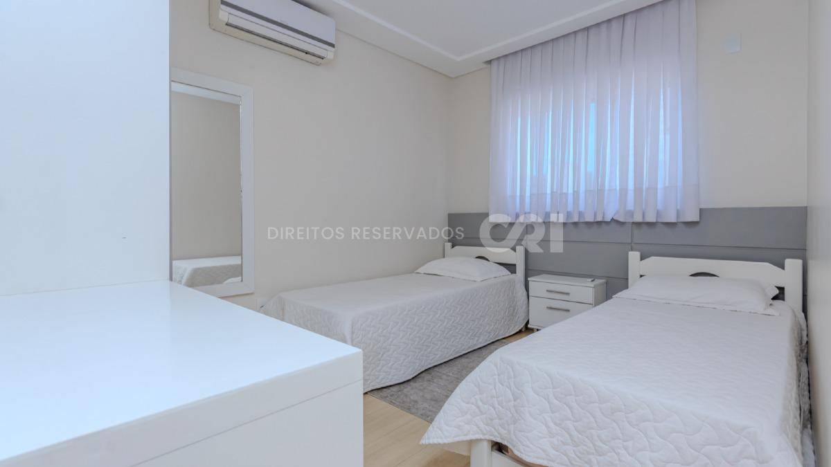 Apartamento com 4 Suítes no Lumiére Residence na Meia Praia em Itapema