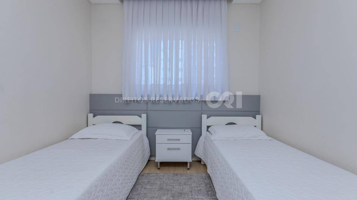 Apartamento com 4 Suítes no Lumiére Residence na Meia Praia em Itapema