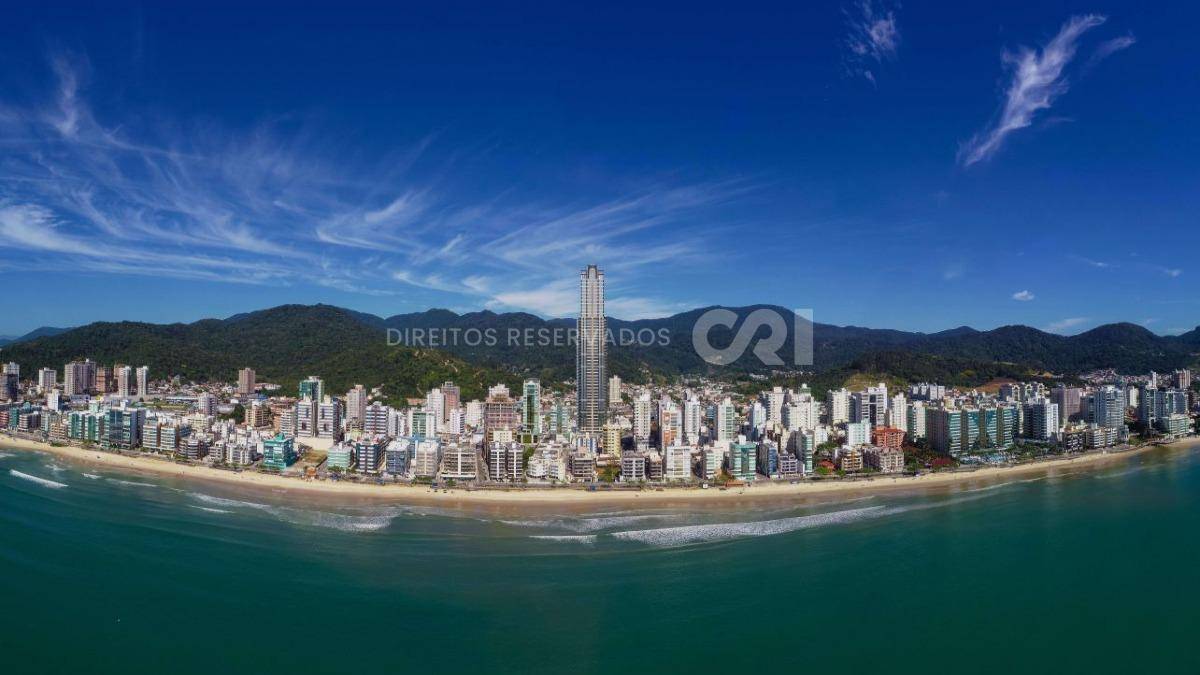 Apartamento com 4 Suítes no Edifício La Rocca, Centro de Itapema