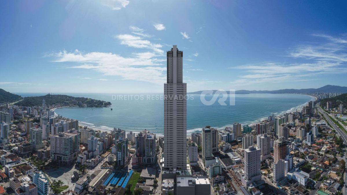 Apartamento no La Rocca com 4 Suítes no Centro de Itapema