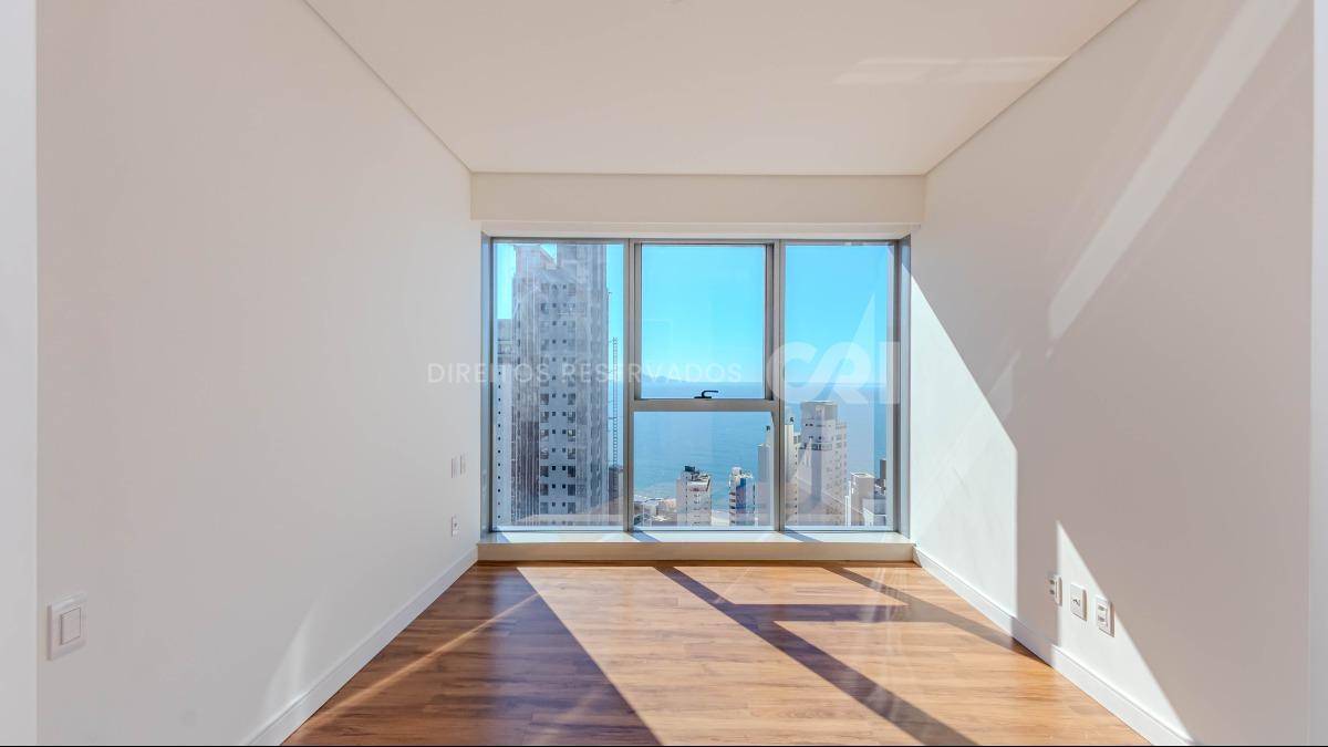 Apartamento com 4 Suítes no Vitra by Pininfarina no Centro de Balneário Camboriú