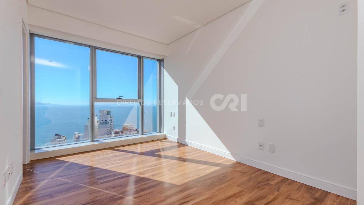 Apartamento com 4 Suítes no Vitra by Pininfarina no Centro de Balneário Camboriú