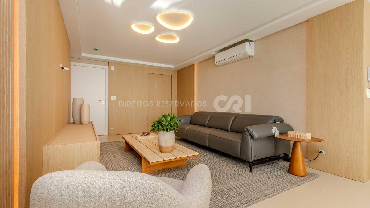 Apartamento com 4 Suítes no Lumiére Residence na Meia Praia em Itapema