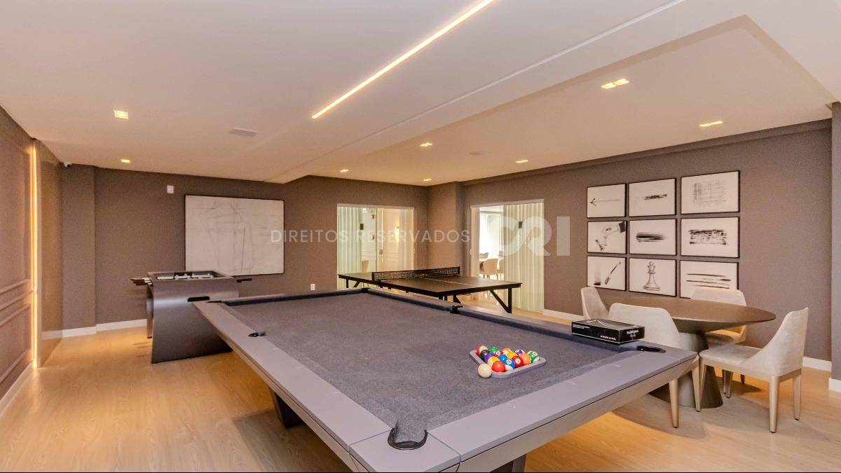 Apartamento com 4 Suítes no Lumiére Residence na Meia Praia em Itapema