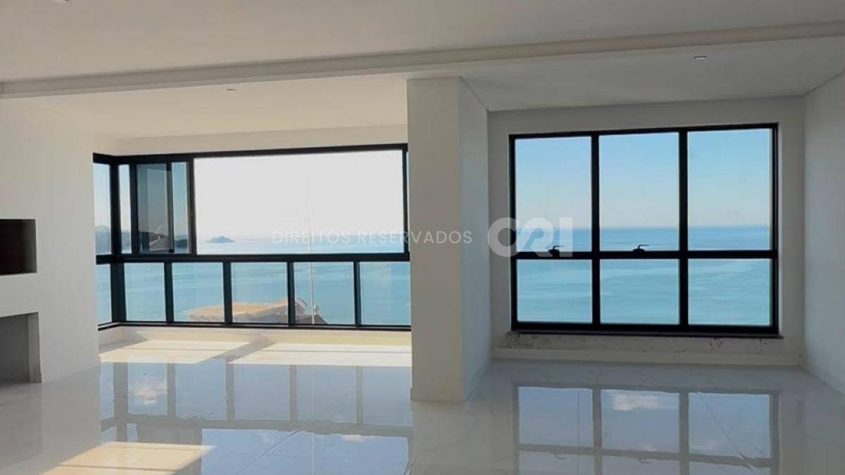 Apartamento com vista mar, 4 Suítes no Villa Maiorca na Meia Praia, Itapema