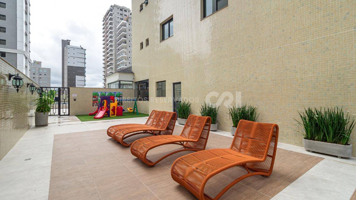 Cobertura Decorada com 3 Suítes no Dom Benedito na Meia Praia, Itapema