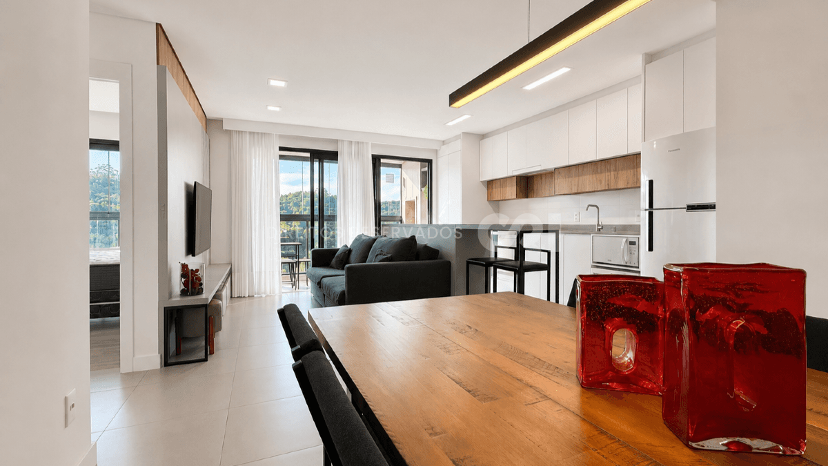Apartamento com 2 Suítes mobiliado Brava Garden na Praia Brava em Itajaí